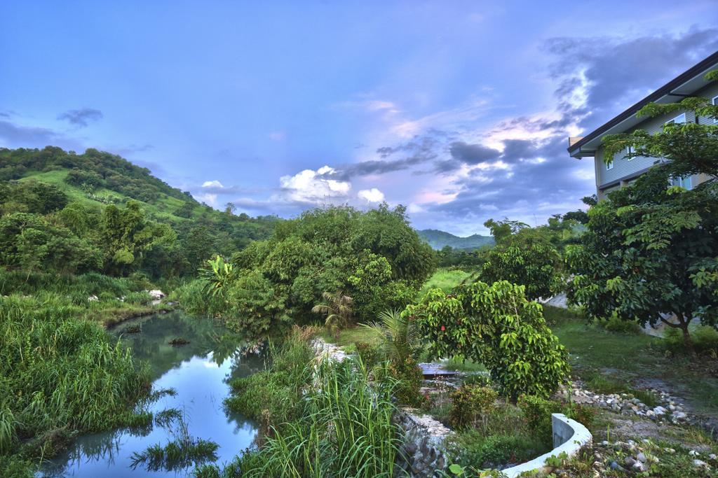 Green Canyon Leisure Farms Clark Field Dış mekan fotoğraf