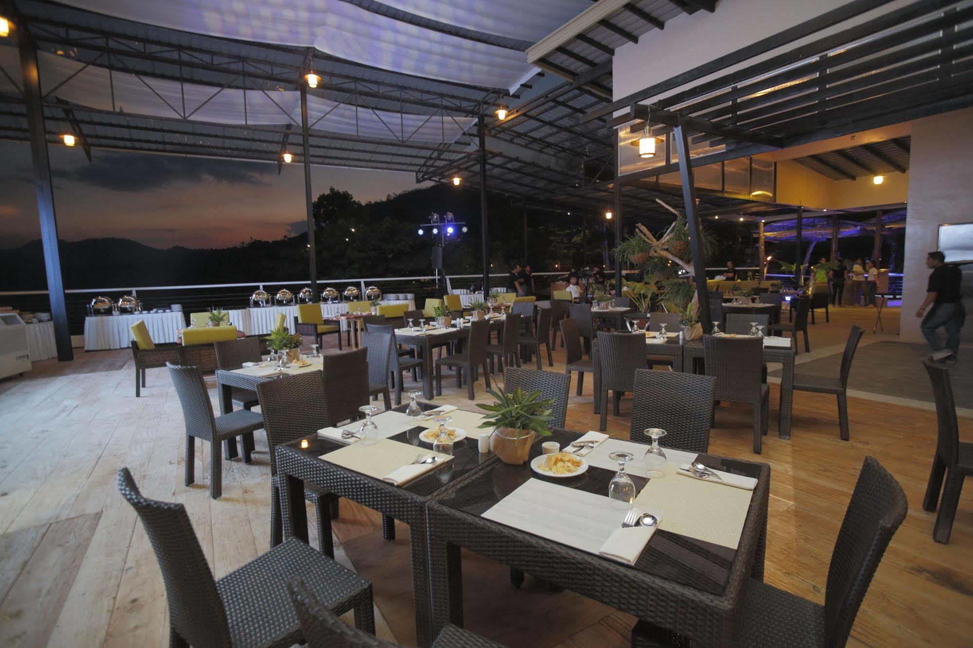 Green Canyon Leisure Farms Clark Field Dış mekan fotoğraf